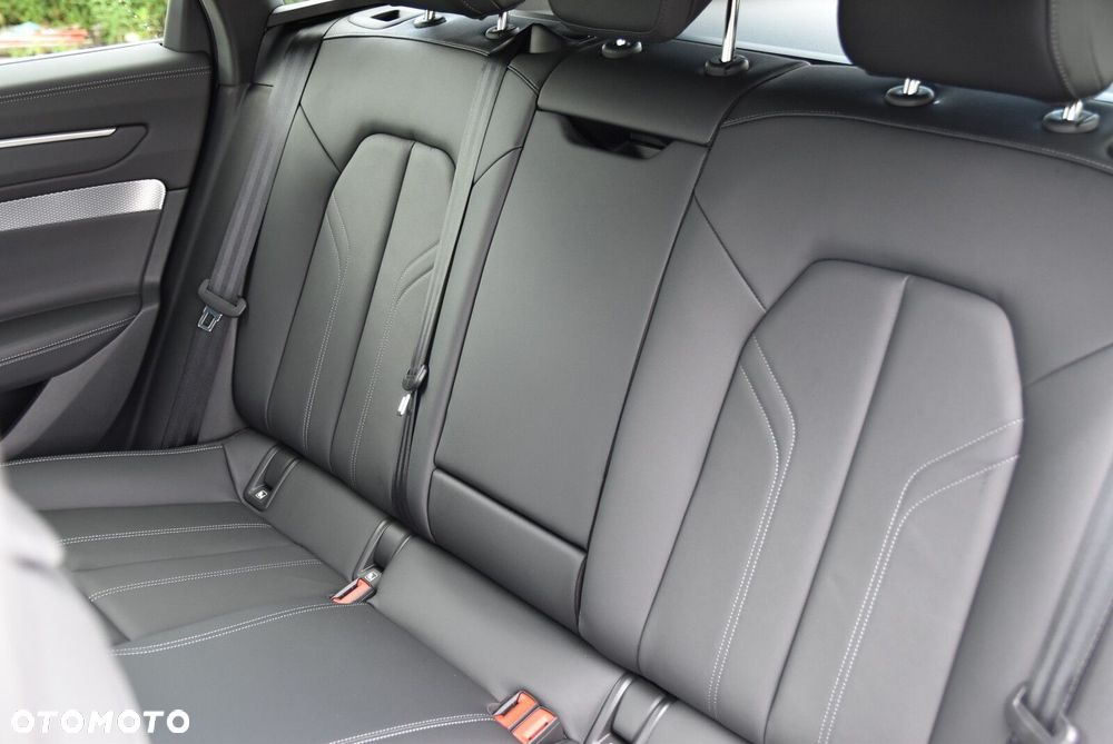 Audi A6 Avant - 10