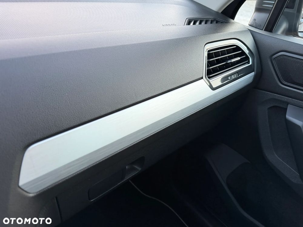 Volkswagen Tiguan - 27