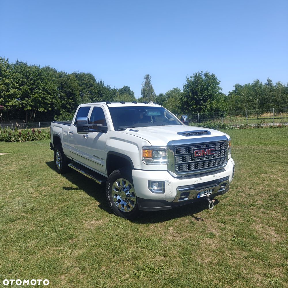 GMC Sierra