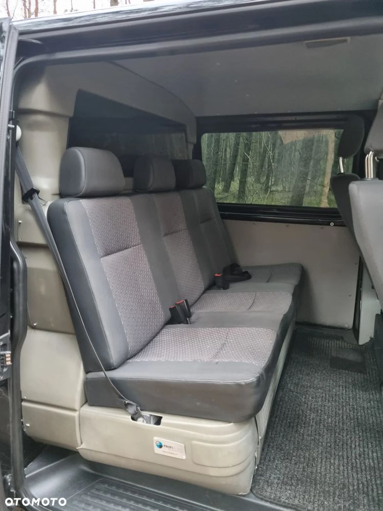 Volkswagen Transporter - 40