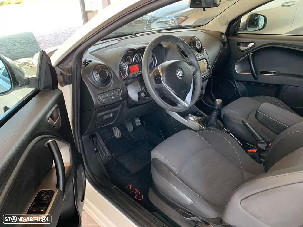 Alfa Romeo MiTo 0.9 T TwinAir Urban - 13