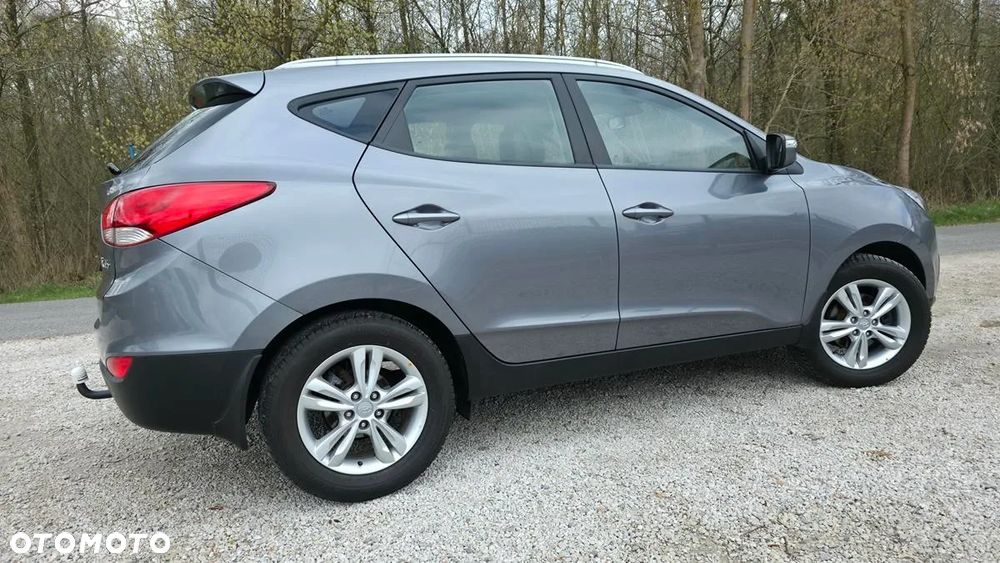 Hyundai ix35 1.6 2WD blue Trend - 12