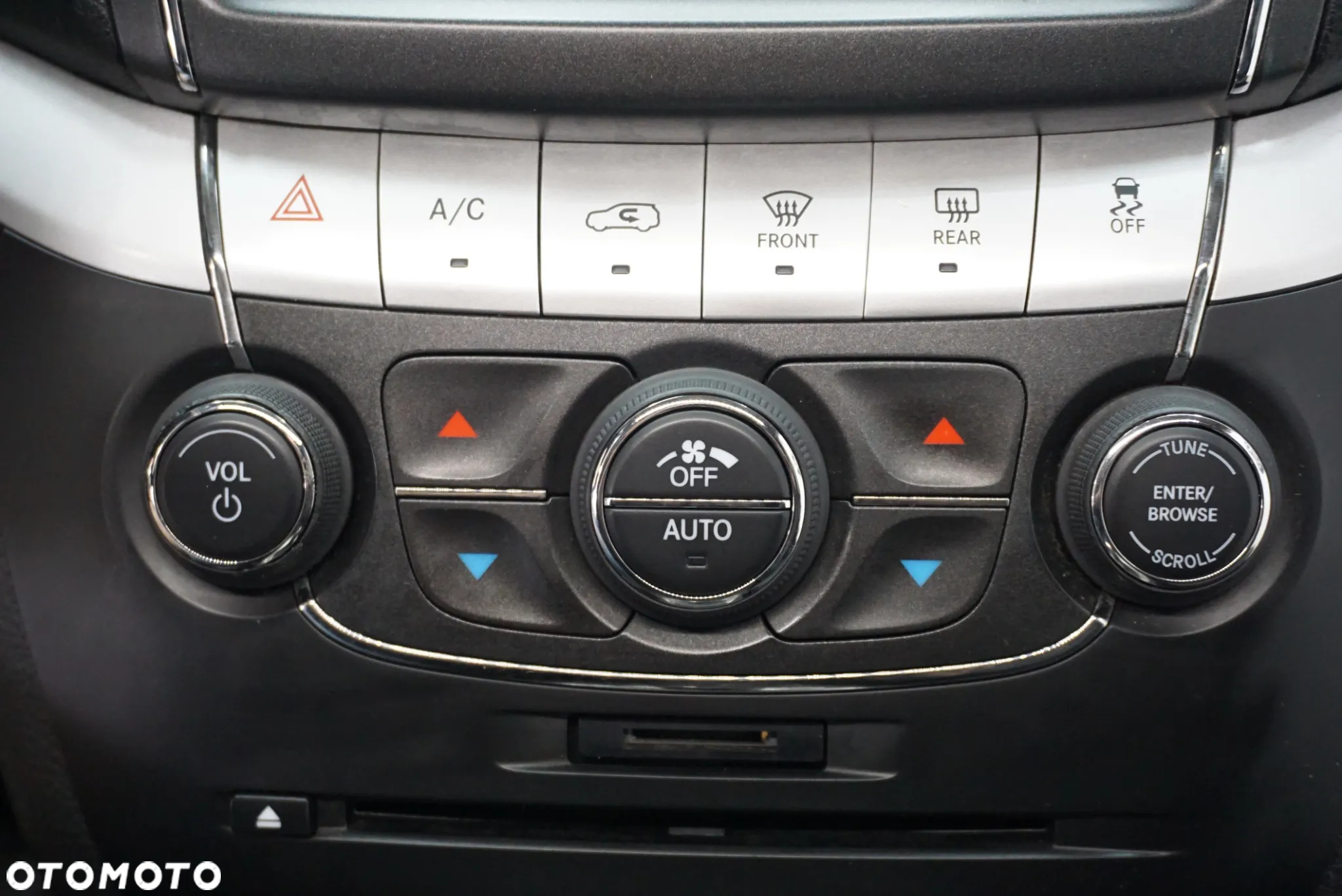 Fiat Freemont 2.0 Multijet Lounge AWD - 34