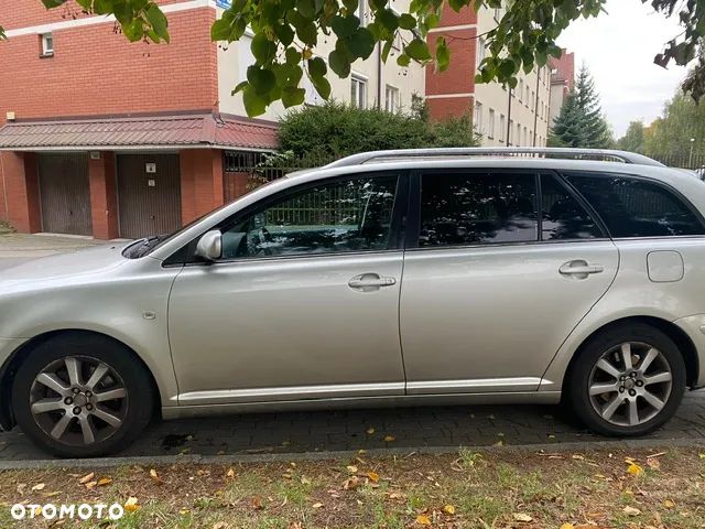Toyota Avensis - 7
