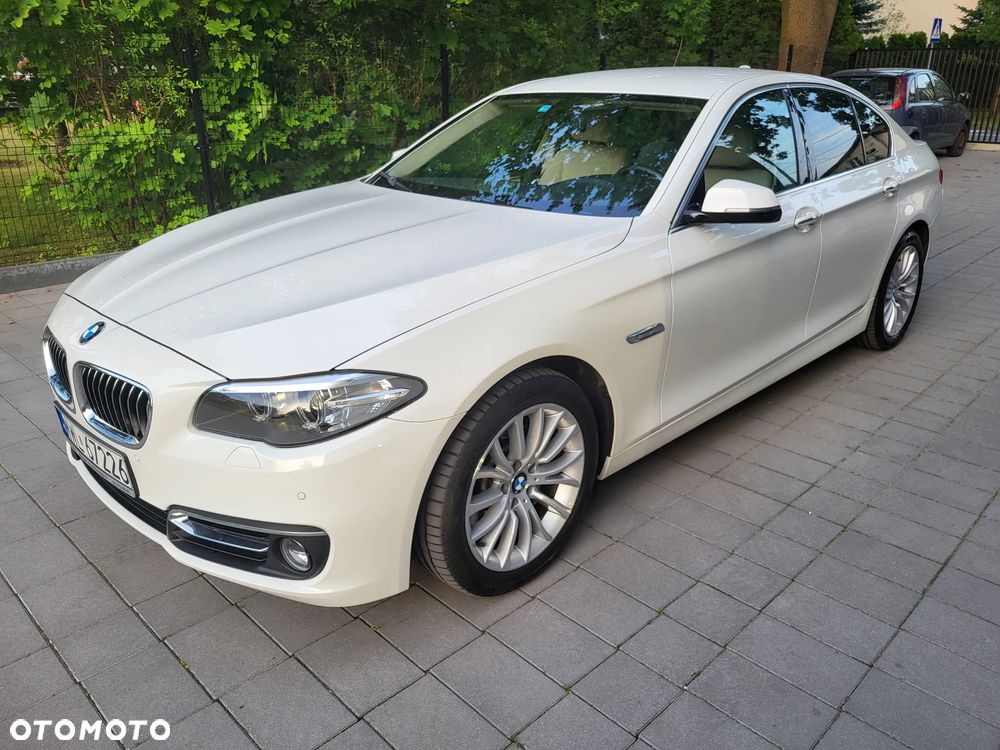 BMW Seria 5 528i xDrive Luxury Line - 1