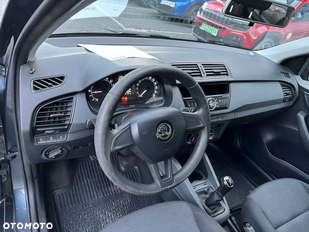 Skoda Fabia - 10