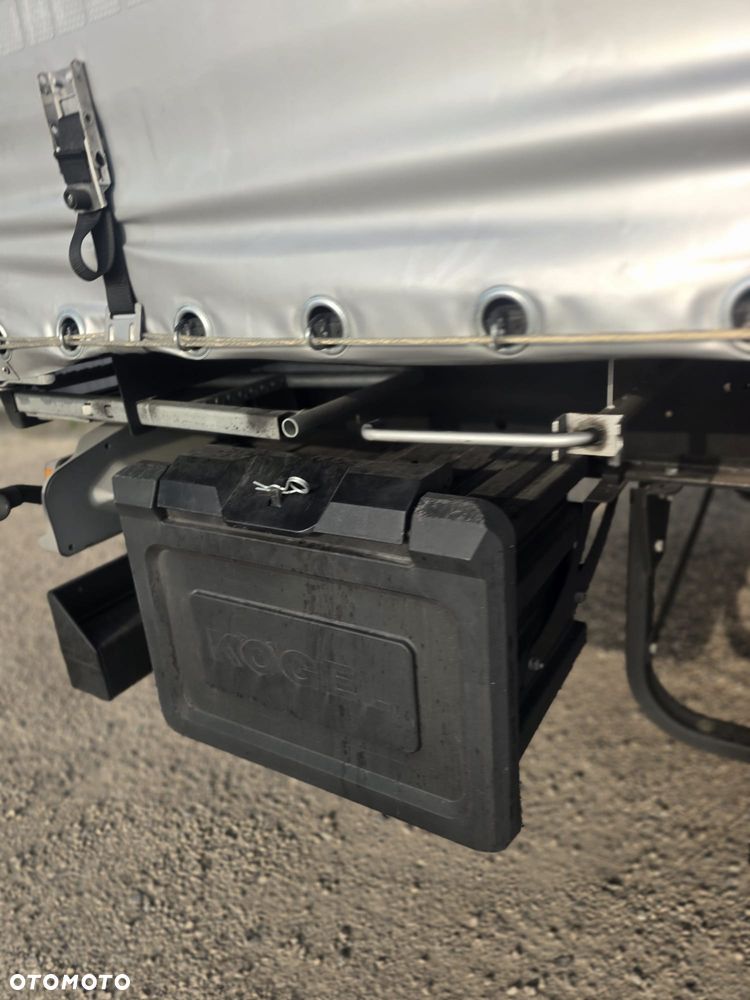 Mercedes-Benz ACTROS - 8