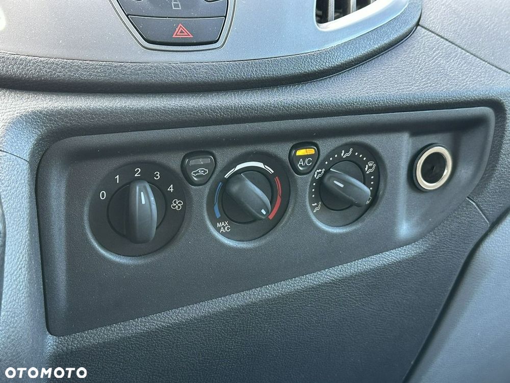 Ford Transit - 20