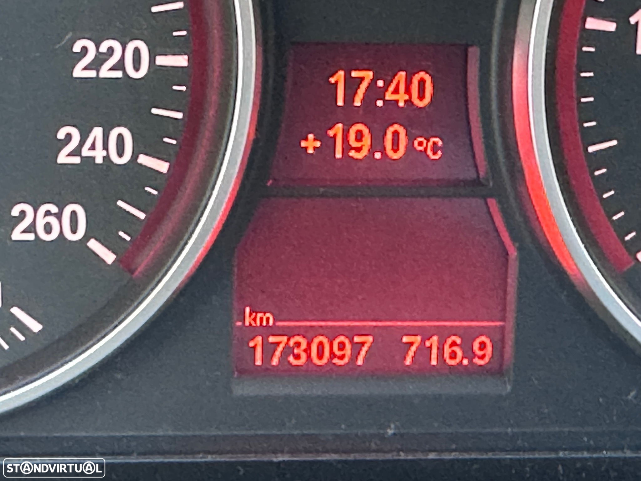 BMW X1 18 d sDrive - 8