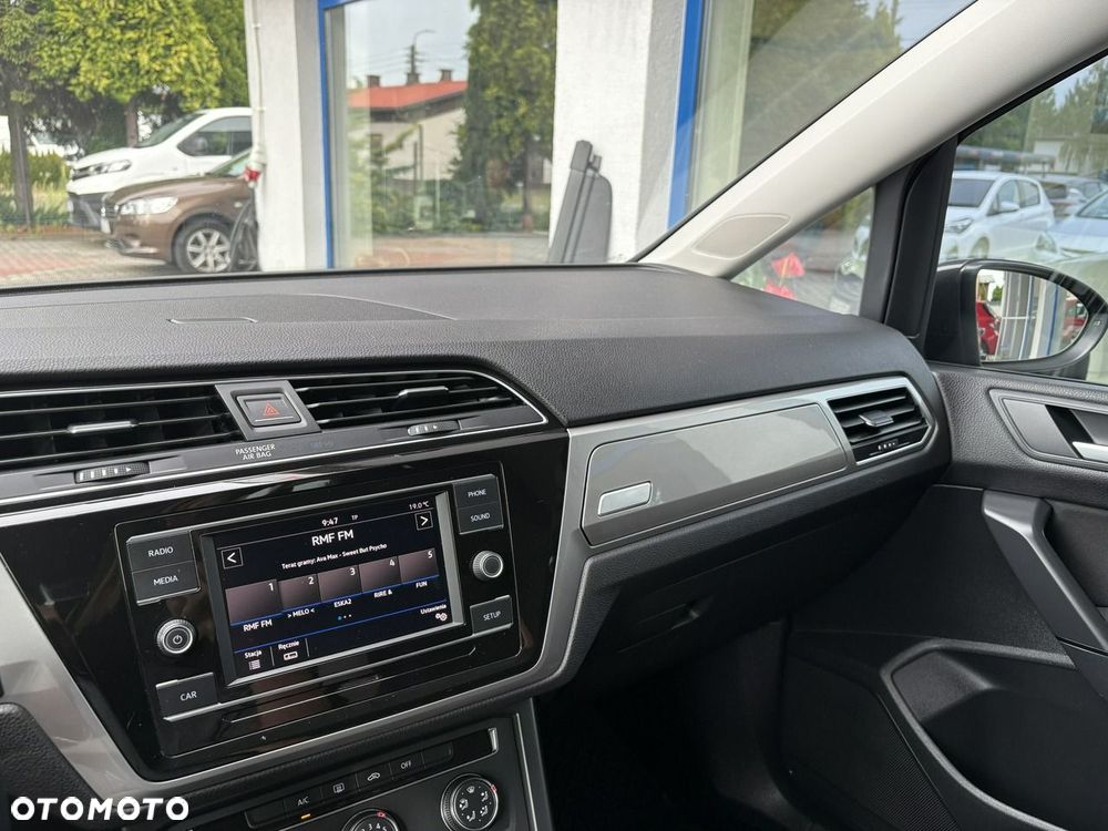 Volkswagen Touran - 14