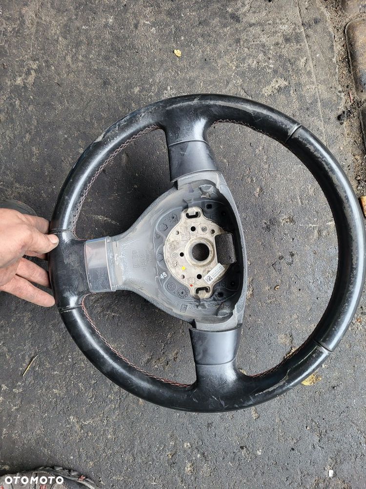 Kierownica vw polo 9n3 06r skóra