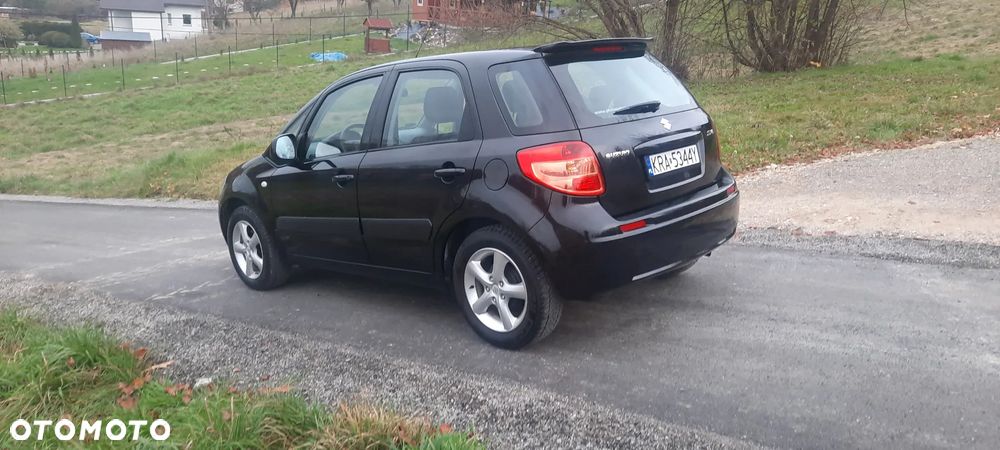 Suzuki SX4 - 25