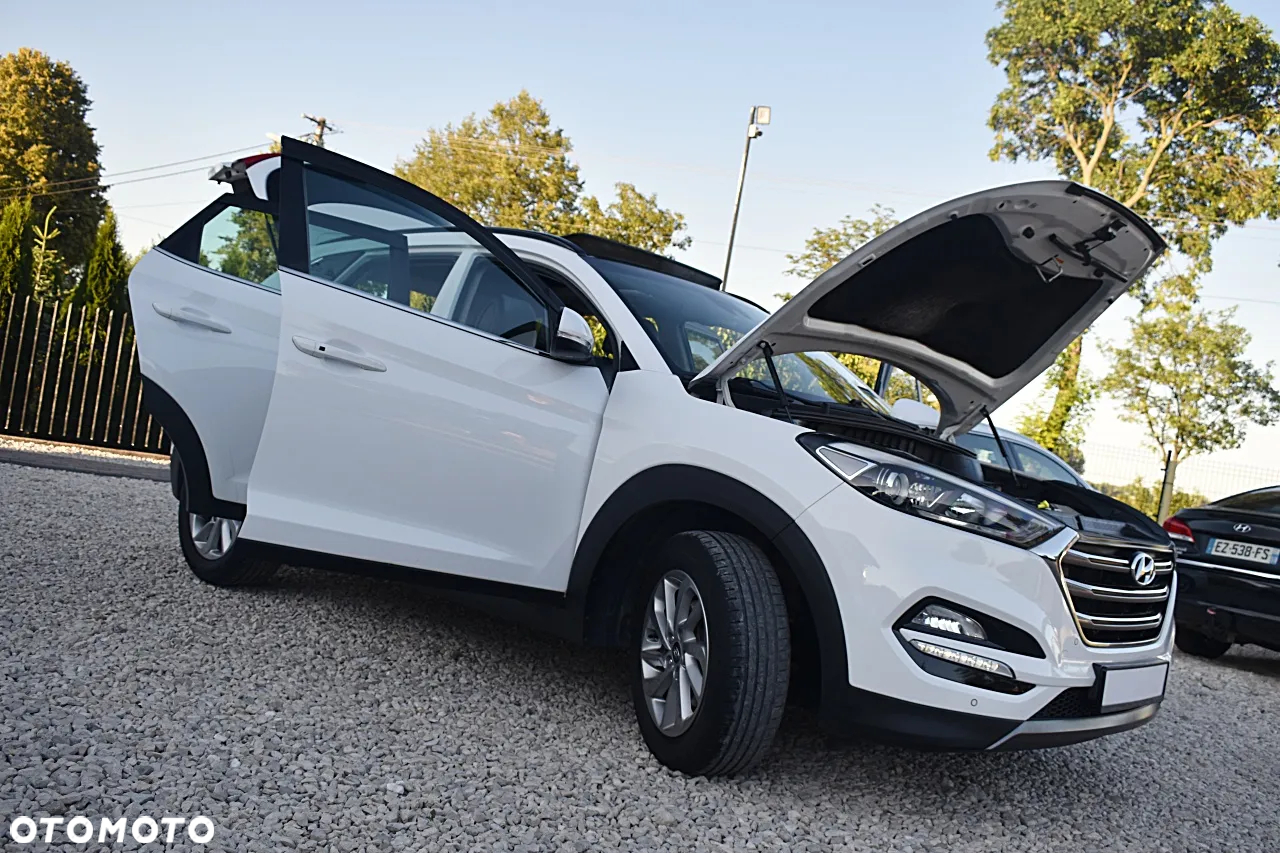 Hyundai Tucson 1.7 CRDI BlueDrive Style 2WD - 17