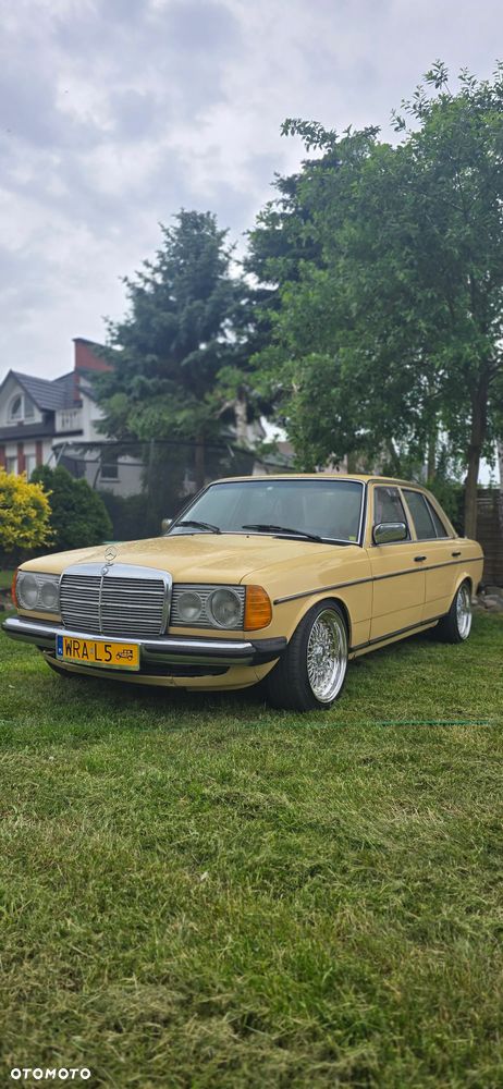Mercedes-Benz W123 - 2