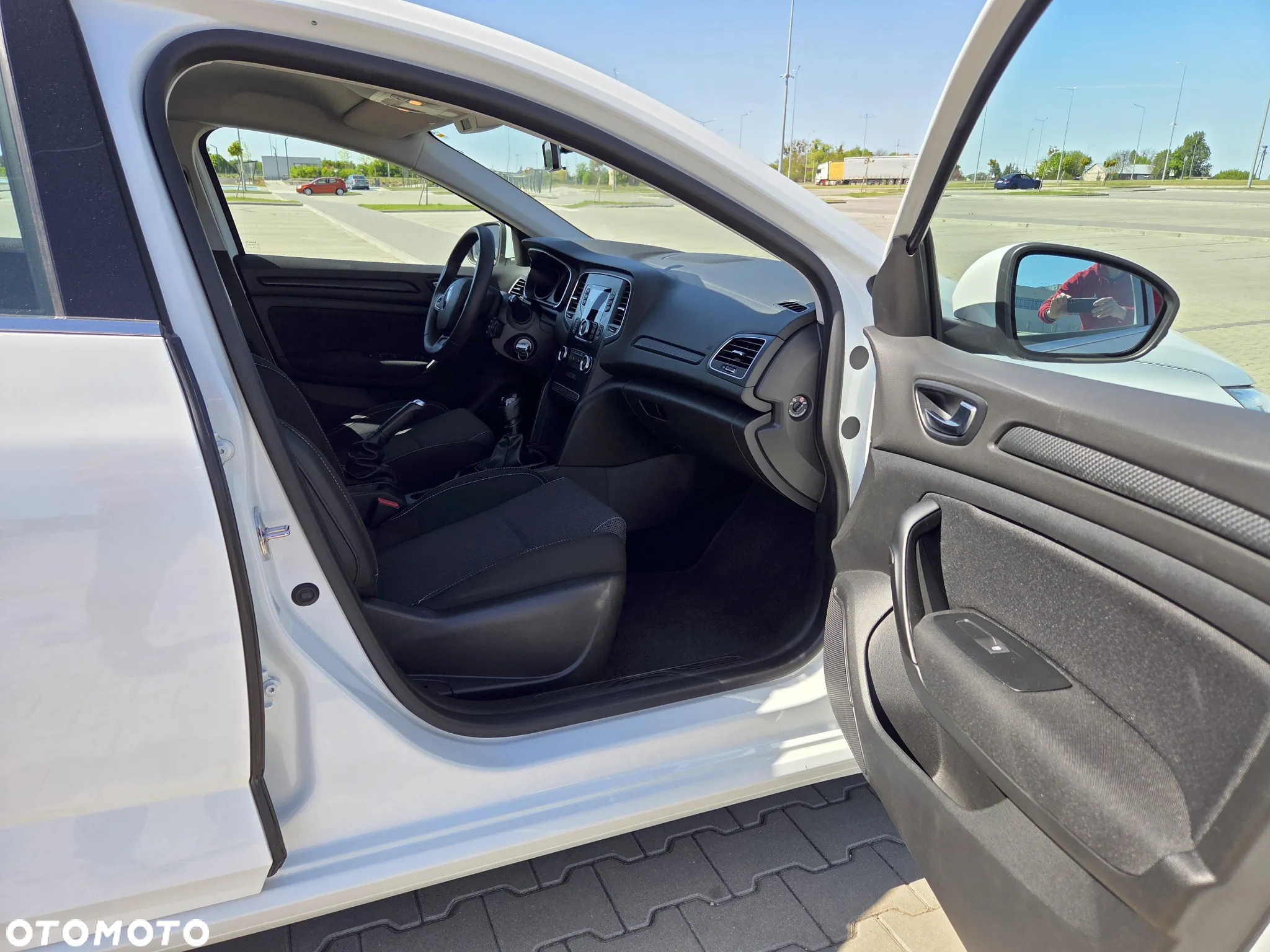 Renault Megane 1.6 SCe Life - 16