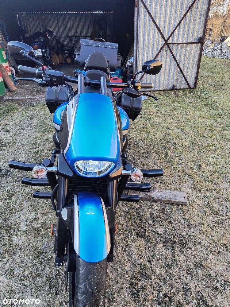 Suzuki Boulevard - 18