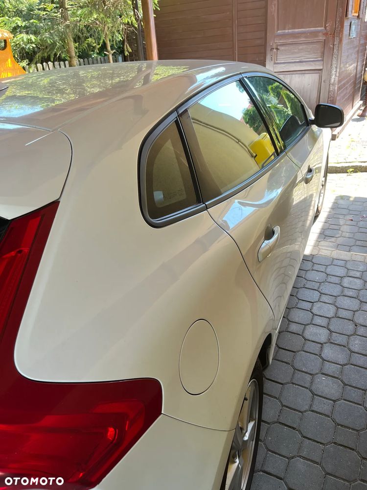 Volvo V40 - 3