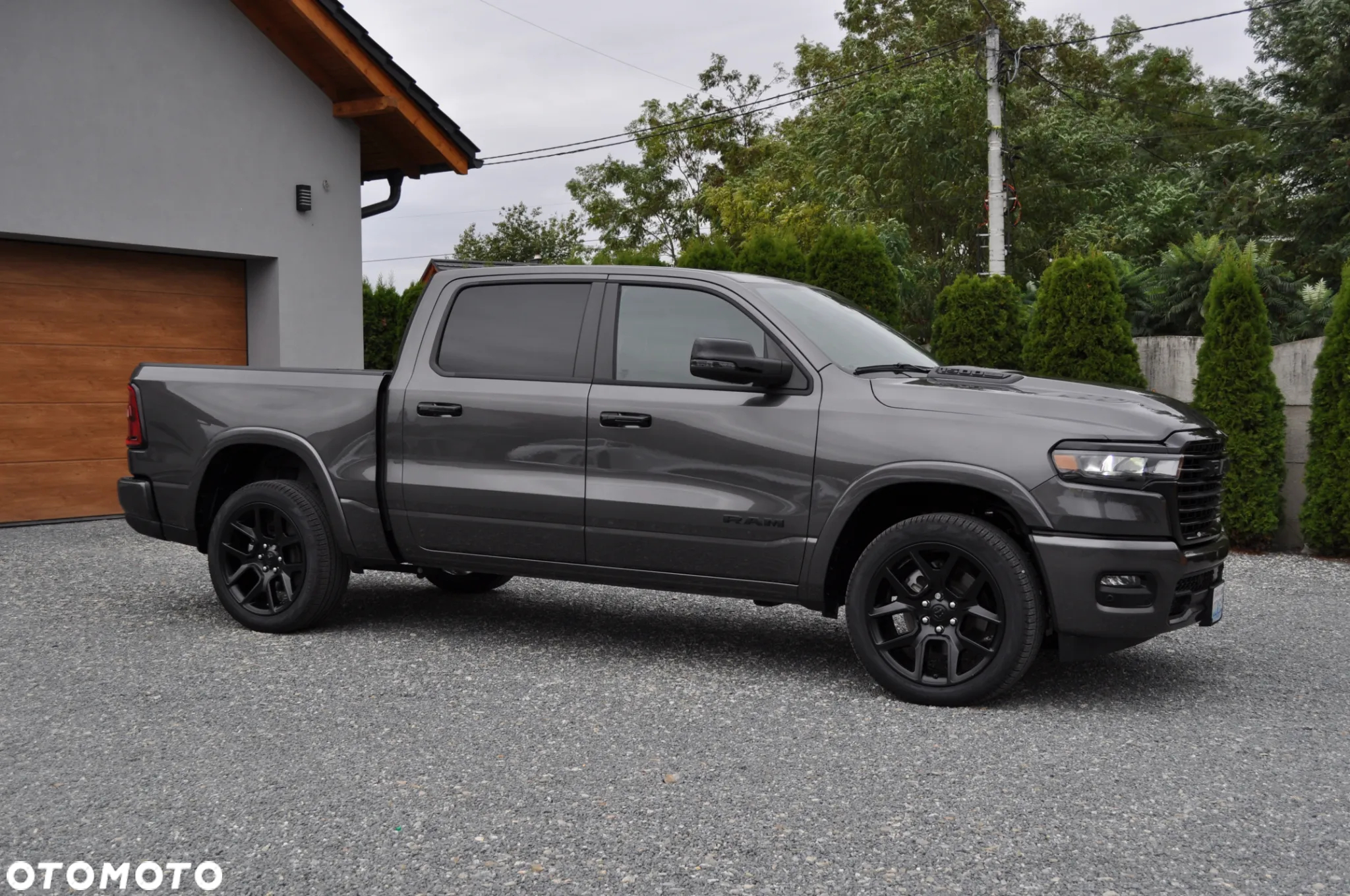 RAM 1500 5.7 Crew Cab Laramie - 6