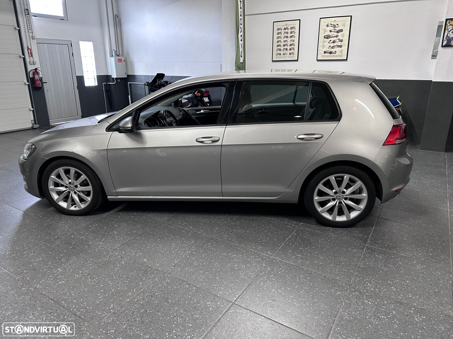 VW Golf 1.6 TDi Highline - 17