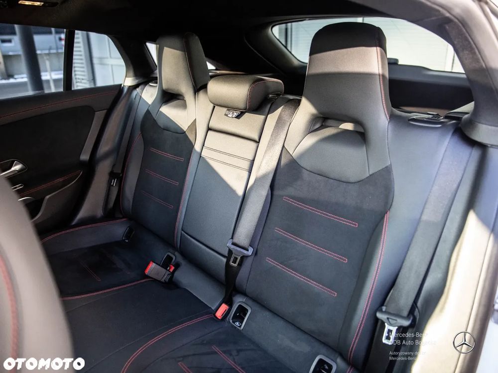 Mercedes-Benz CLA 200 d 4-Matic AMG Line 8G-DCT - 10
