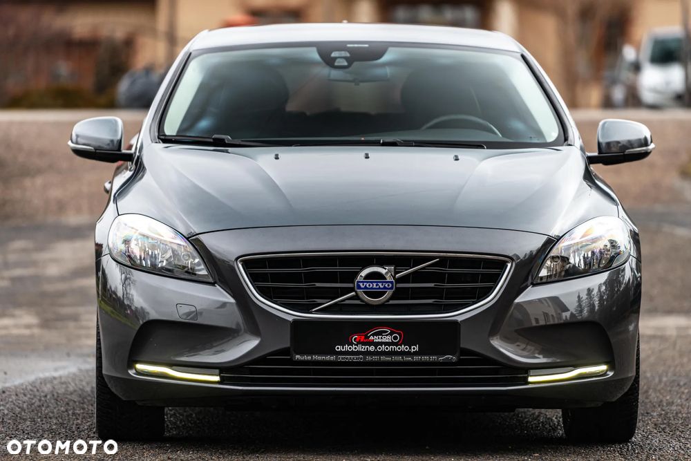 Volvo V40 D2 Momentum - 14