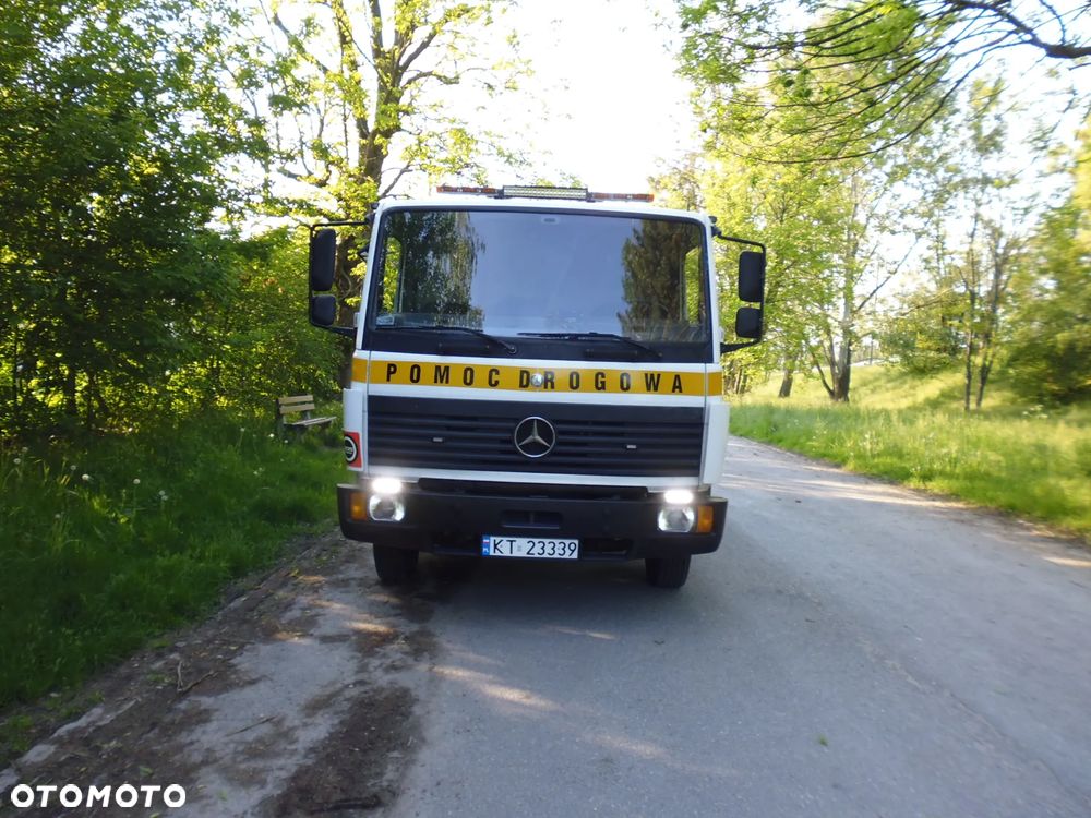 Mercedes-Benz 814 - 16