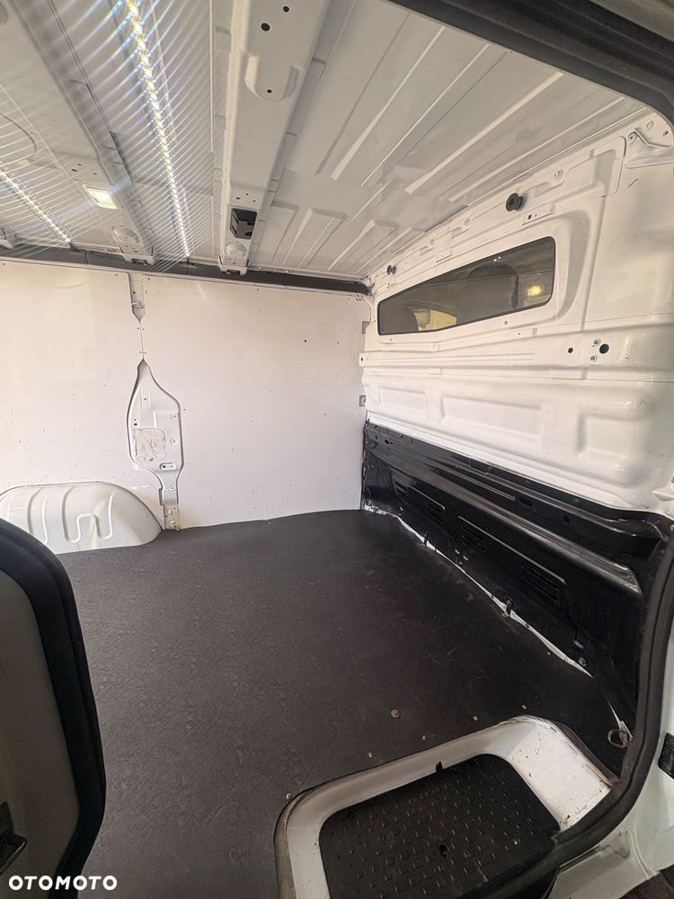 Renault Trafic - 24