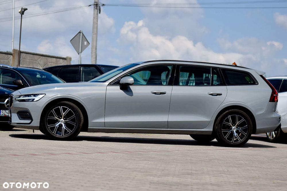 Volvo V60 B3 B DKG Momentum Pro - 6
