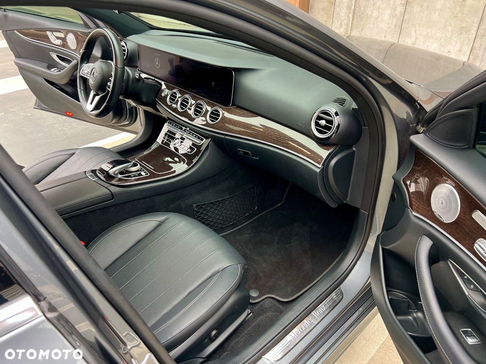 Mercedes-Benz Klasa E - 20