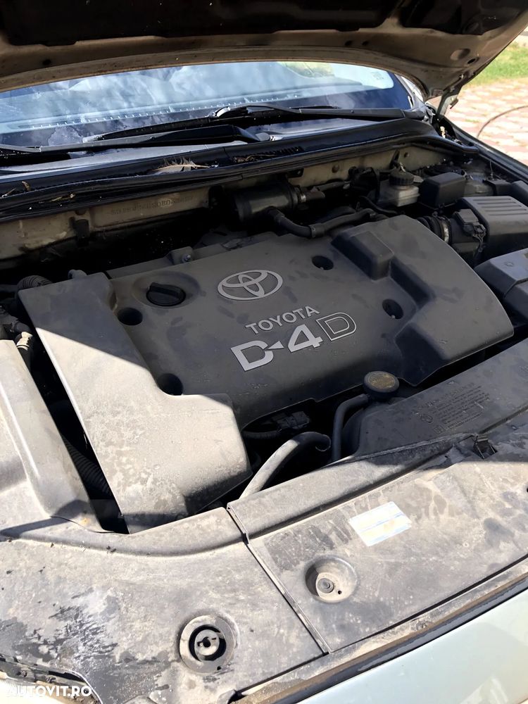 Toyota Avensis 2.0 D4D S/W Sol - 12