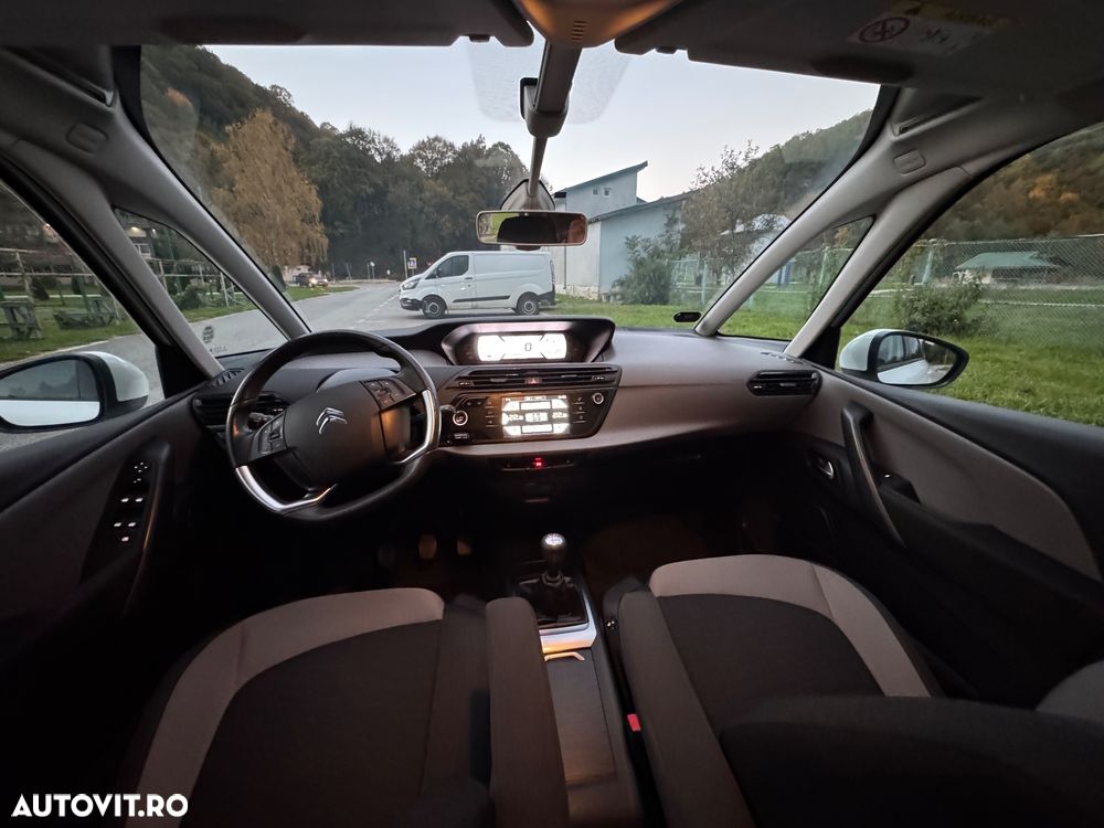 Citroën C4 Picasso PureTech 130 Stop&Start Attraction - 9
