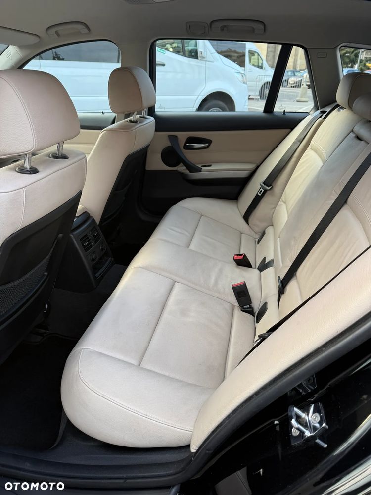 BMW Seria 3 320d - 8