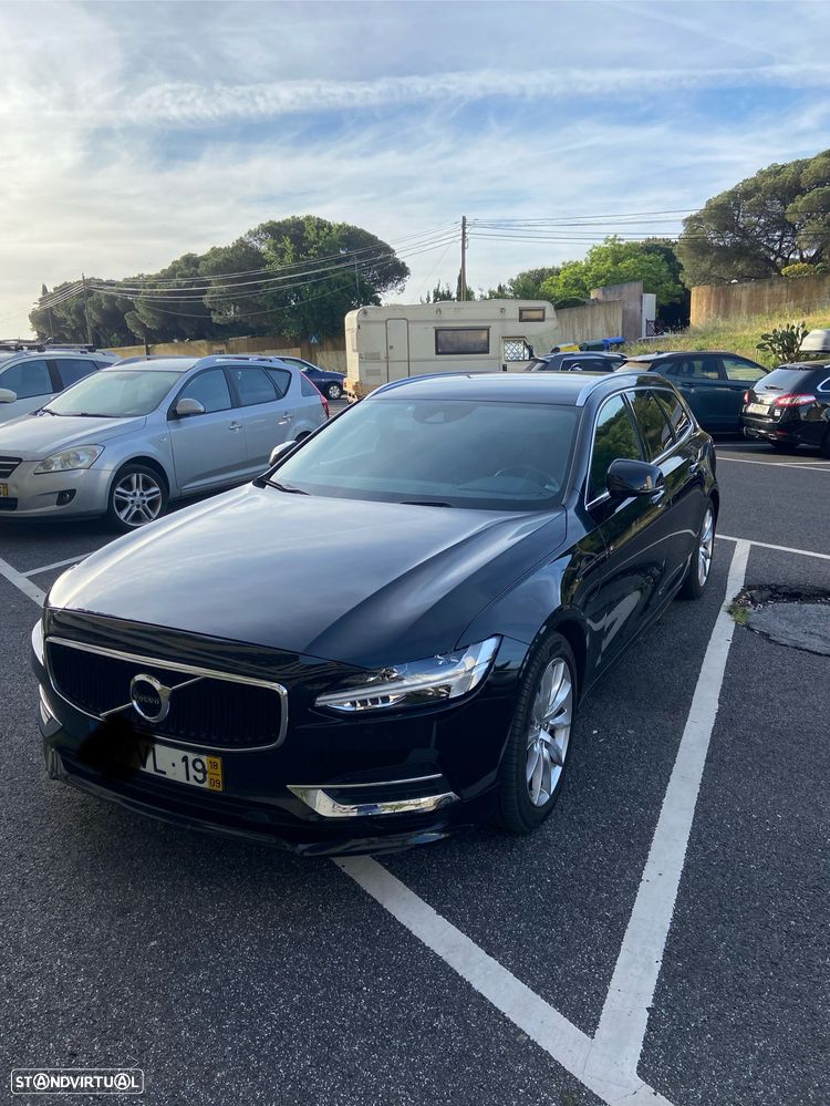 Volvo V90 2.0 T8 Momentum AWD Geartronic - 4