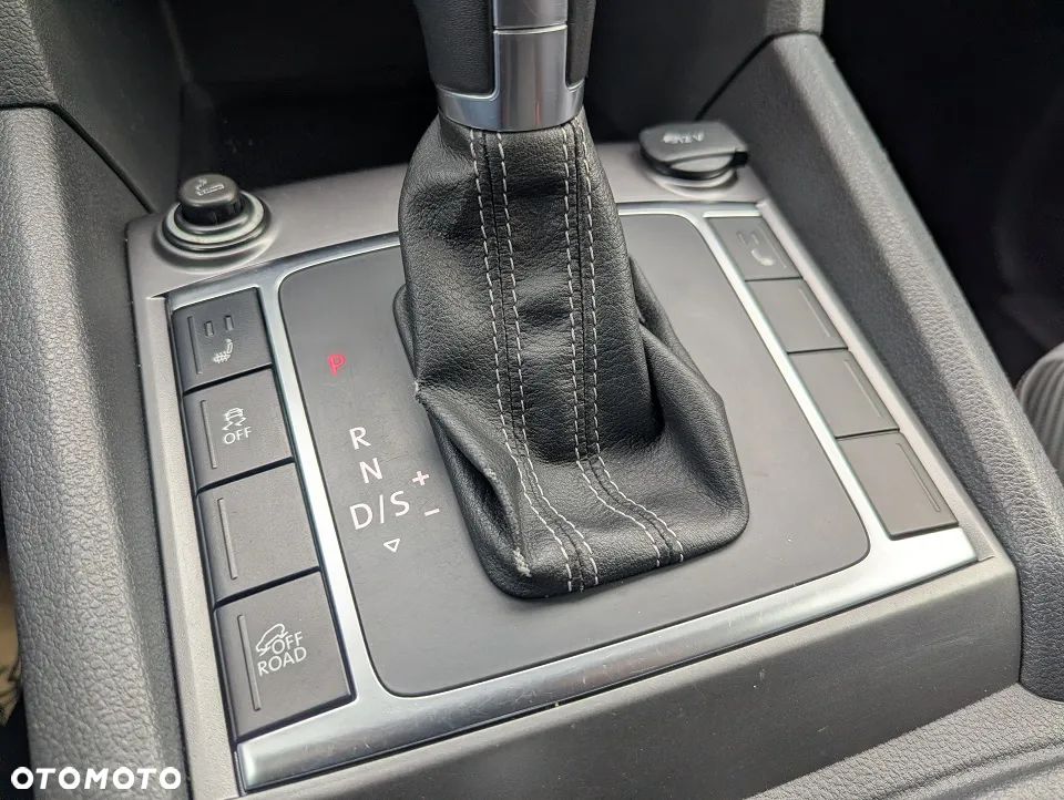 Volkswagen Amarok 2.0 BiTDI Autm Highline - 23