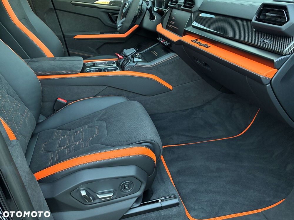 Lamborghini Urus - 15