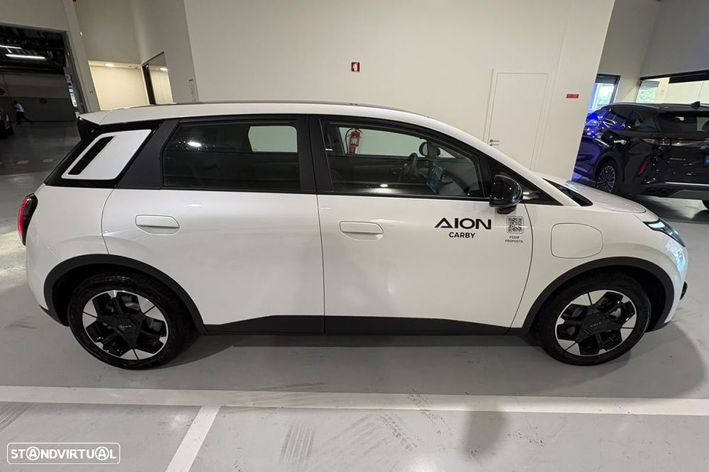 Aion UT 60 kWh Luxury - 3