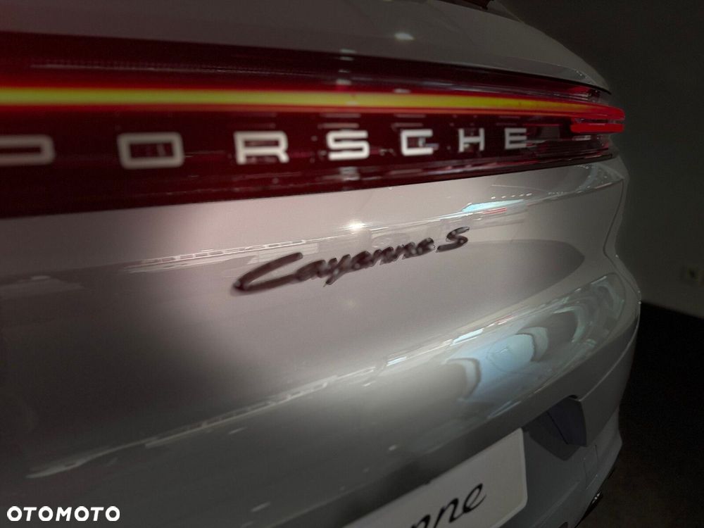 Porsche Cayenne S - 12