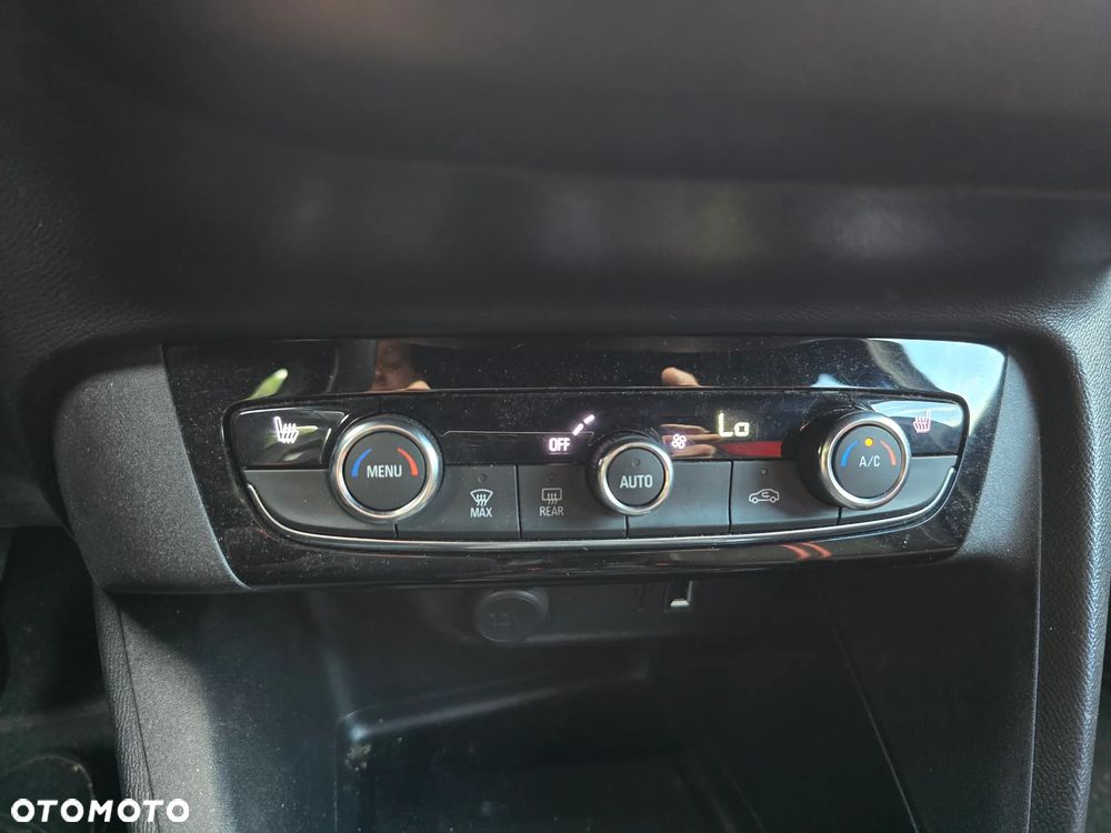 Opel Corsa 1.2 Direct Injection Turbo GS - 12