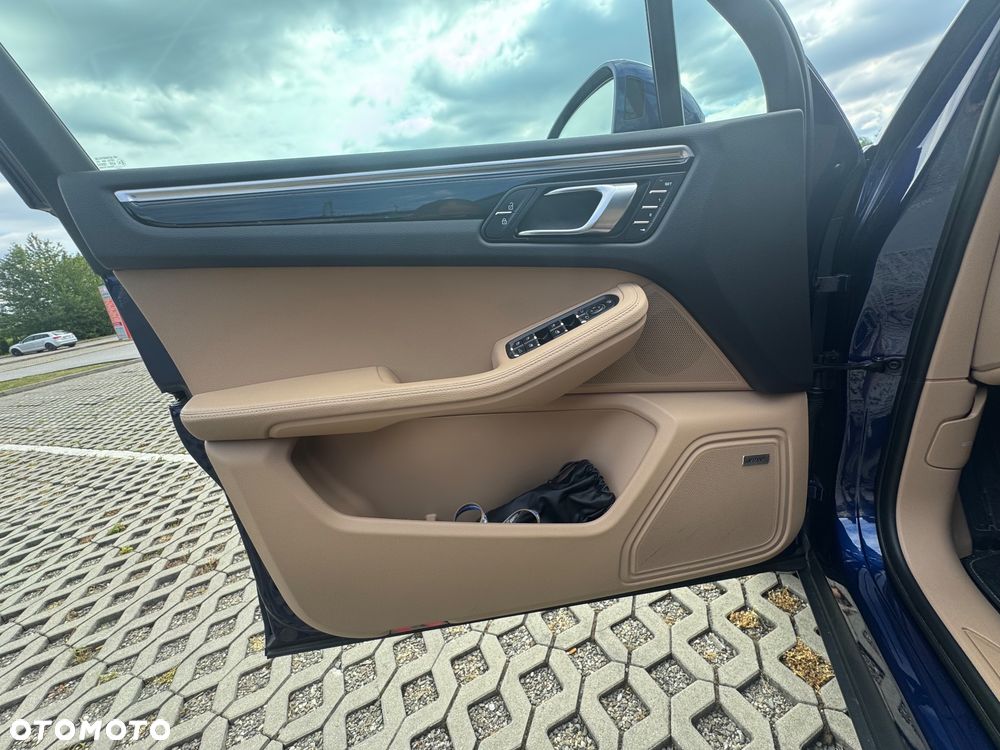 Porsche Macan Standard - 38