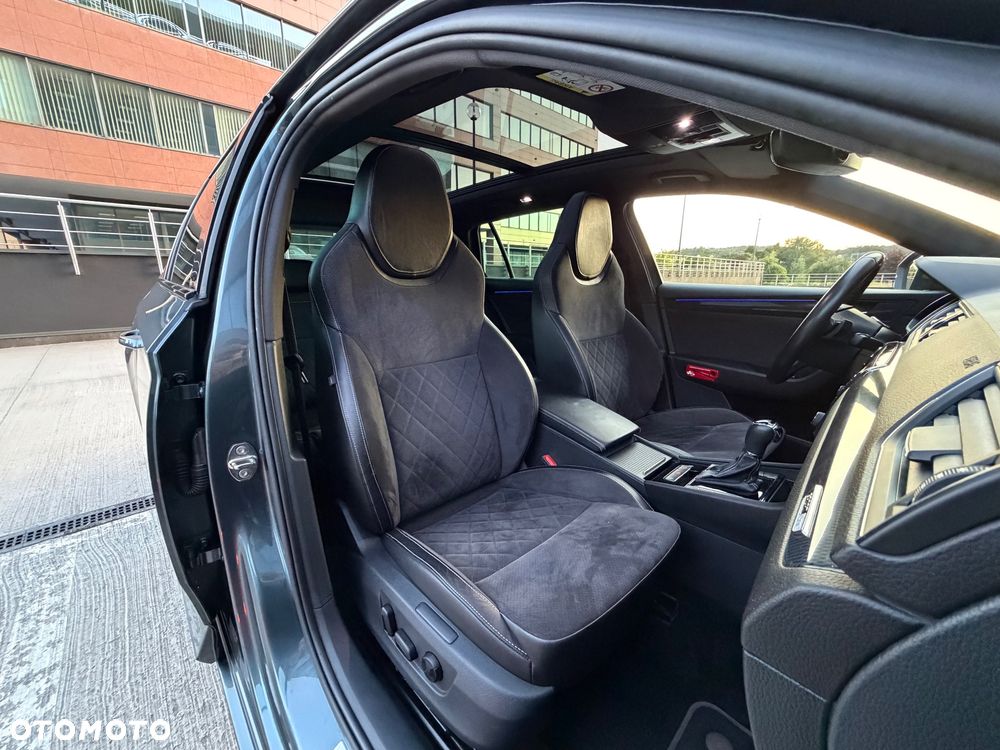 Skoda Superb 2.0 TDI Sportline DSG - 29