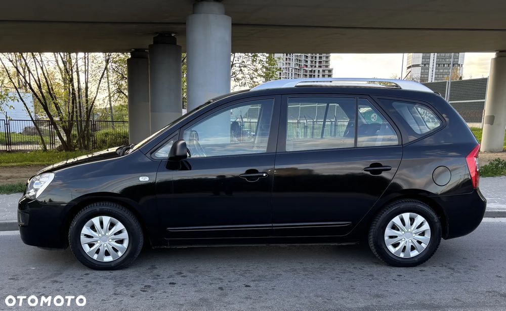 Kia Carens 1.6 Tour - 40