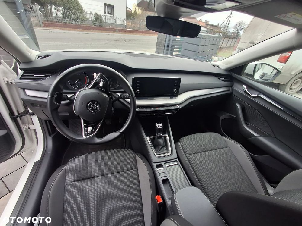 Skoda Octavia 1.5 TSI ACT Ambition - 9