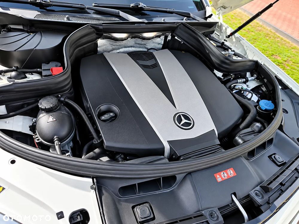 Mercedes-Benz GLA - 12