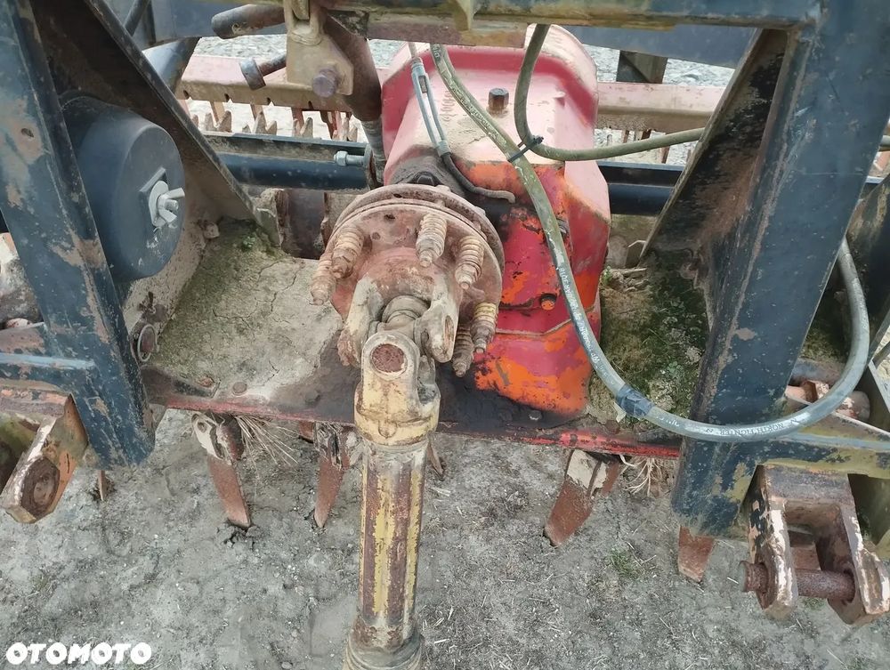 Kuhn Brona wirowa z hydroapkiem - 3