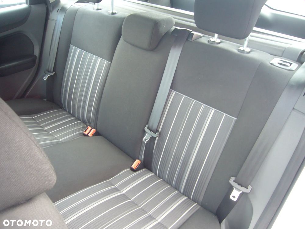 Ford Focus 1.6 Amber X EU5 - 14