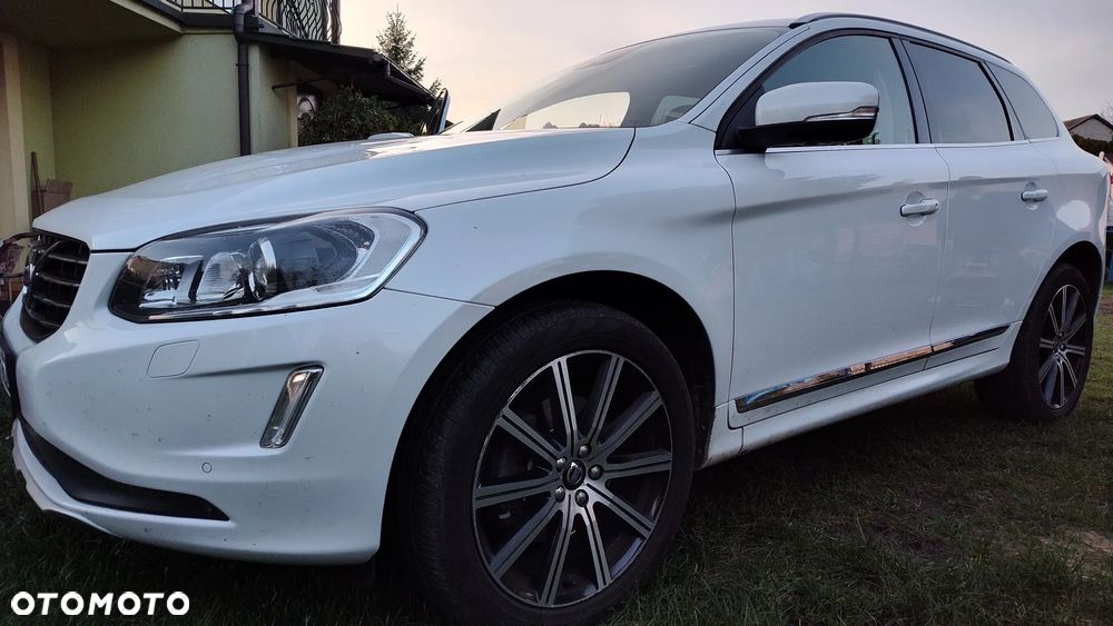 Volvo XC 60 D5 AWD Summum - 4
