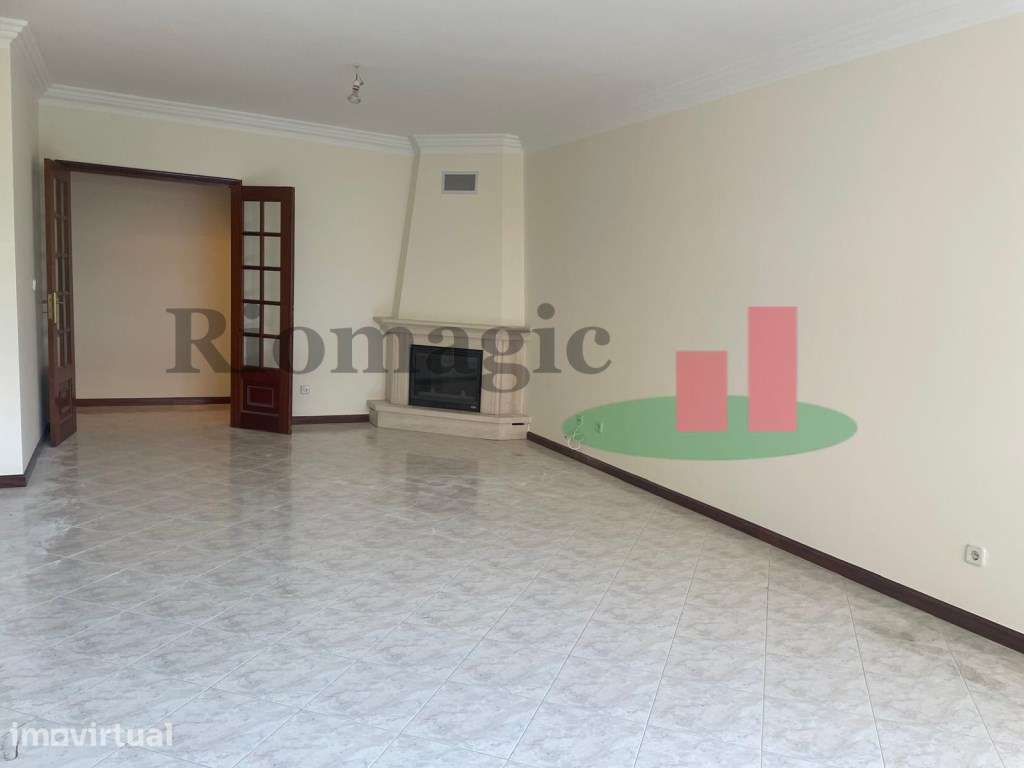 Apartamento T2 c/Parqueamento - Algueirão - Grande imagem: 2/30
