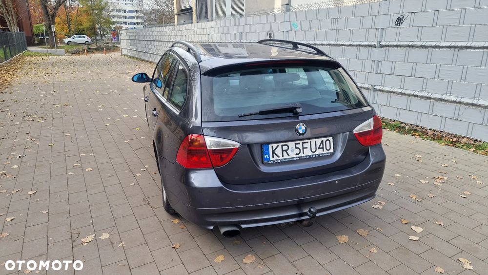 BMW Seria 3 318d - 8