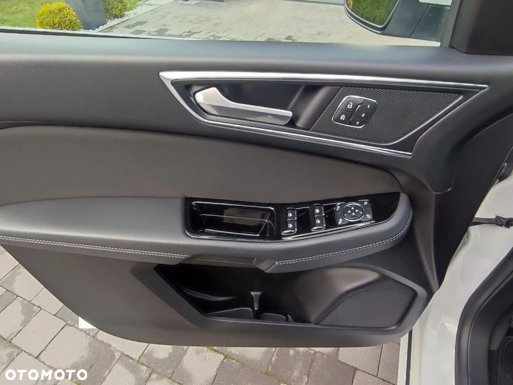 Ford S-Max 2.0 EcoBlue Titanium - 17