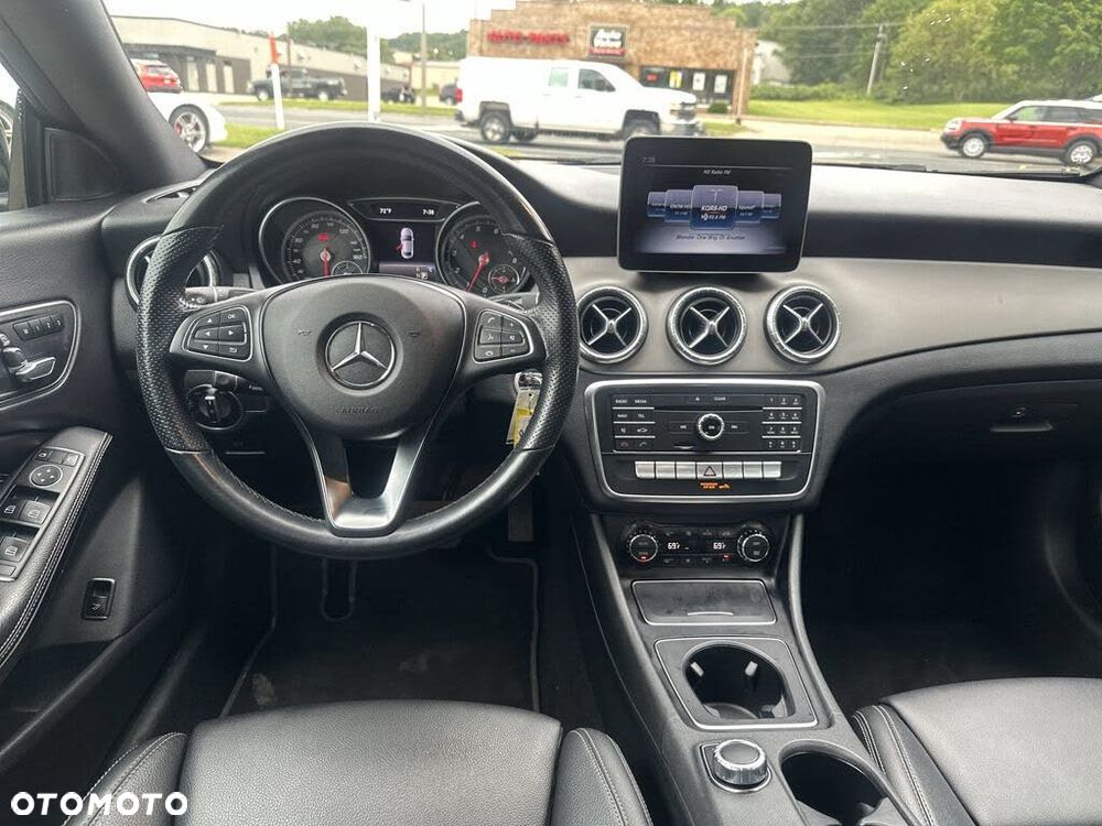 Mercedes-Benz CLA - 8